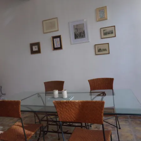 Apartment Un Joyau Occitan Nimes